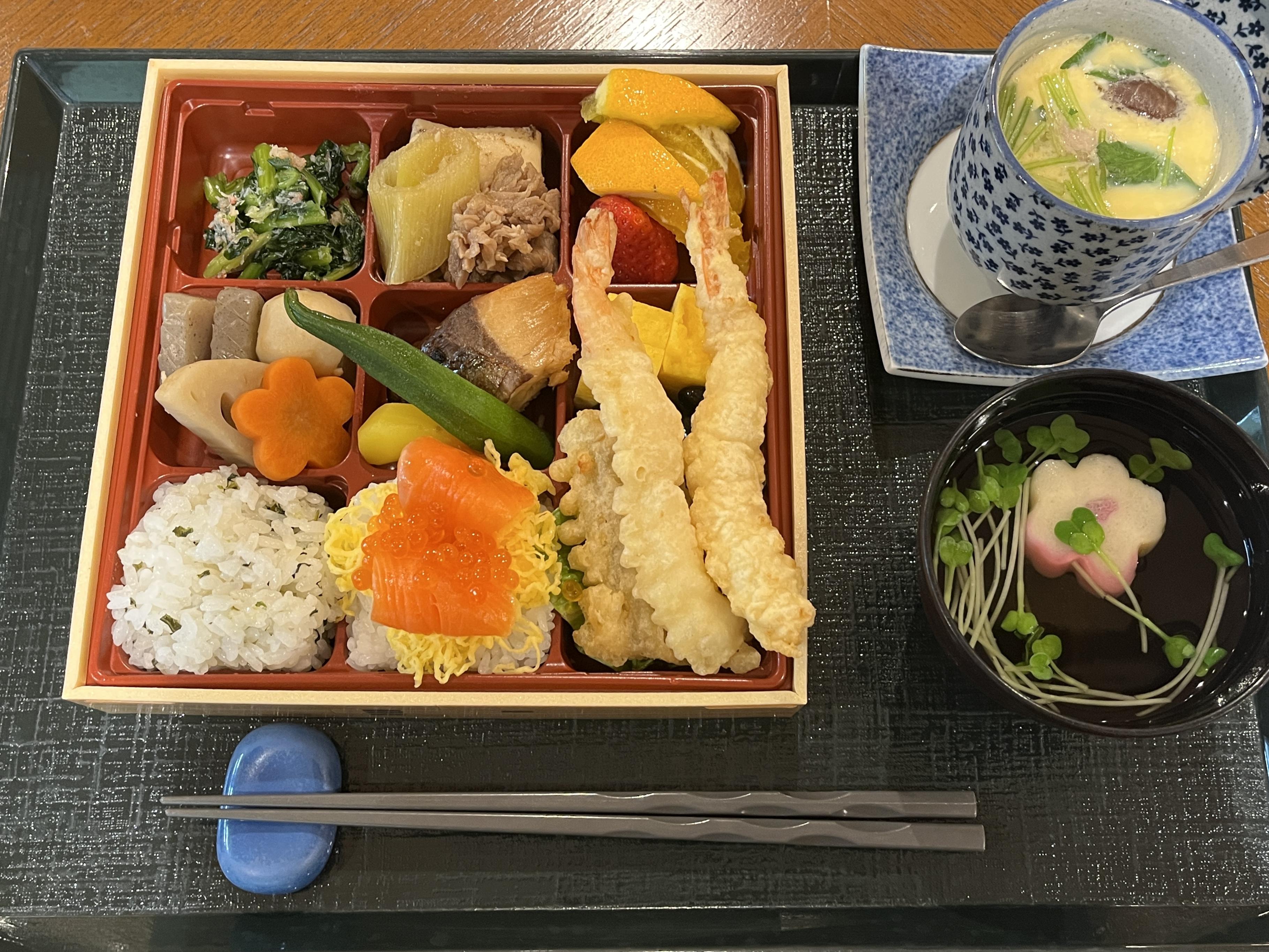 【自立型】冬の千種弁当