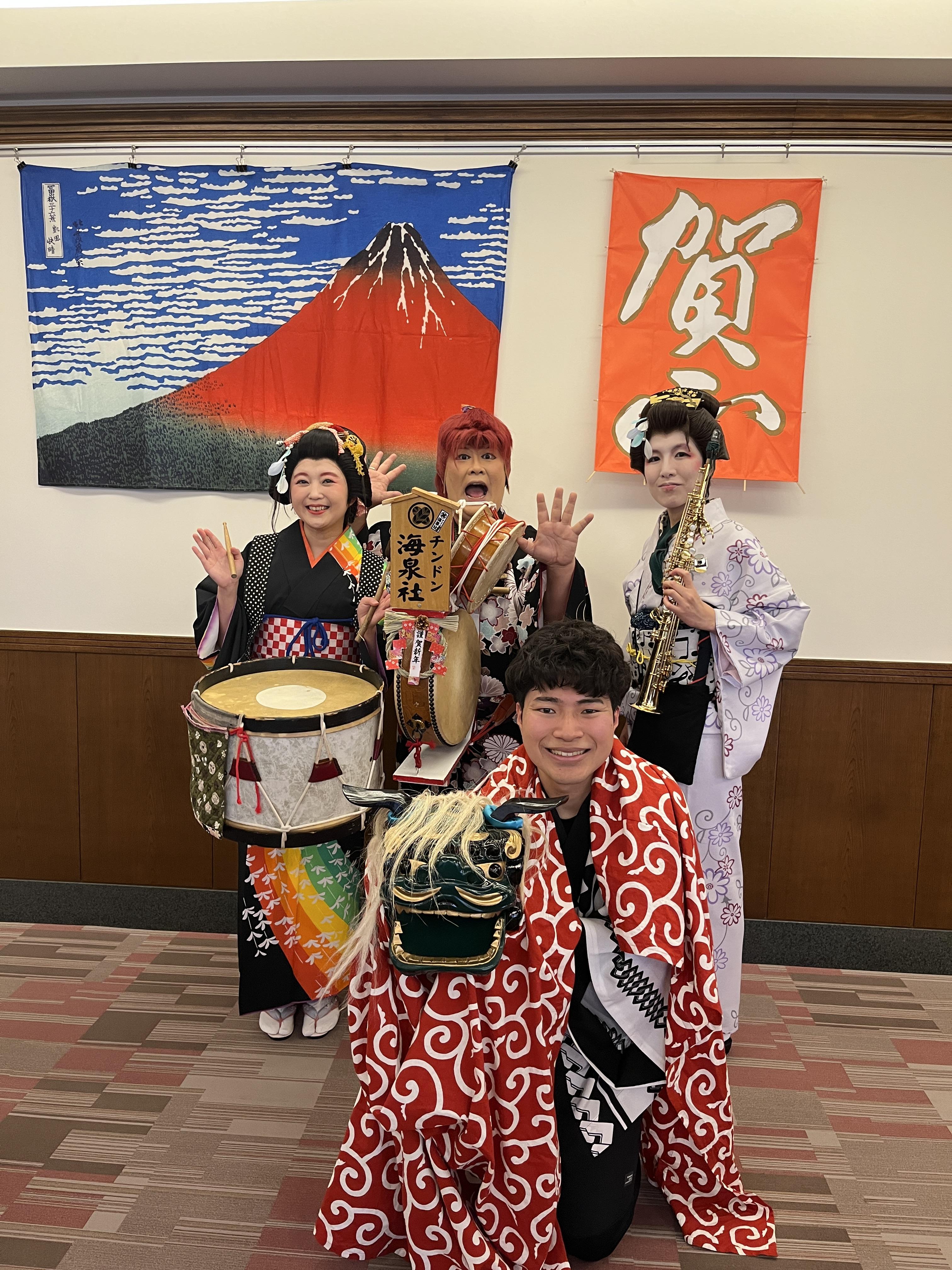 獅子舞&チンドンショー!