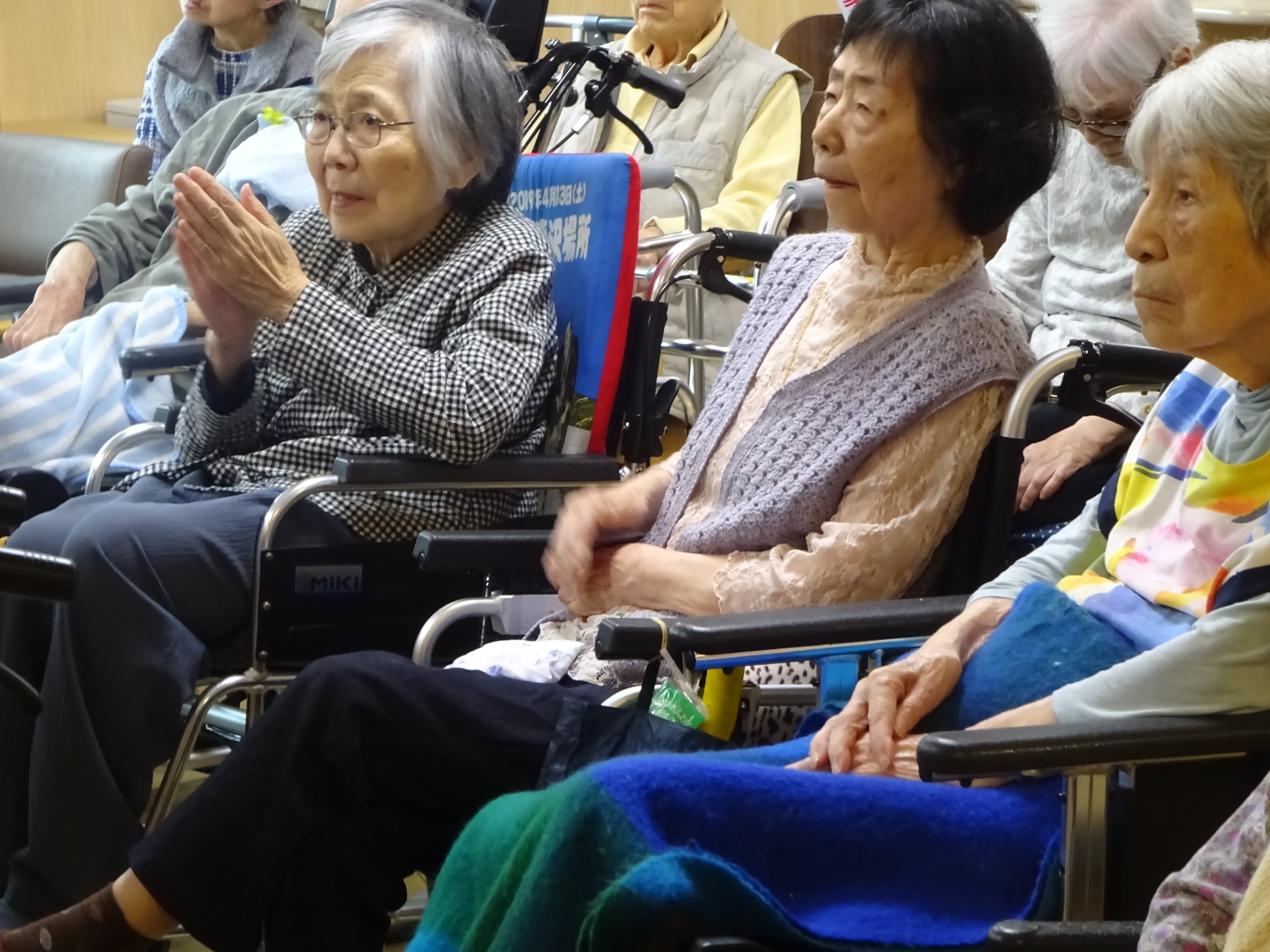 村岡ハーモニカメイツ演奏会