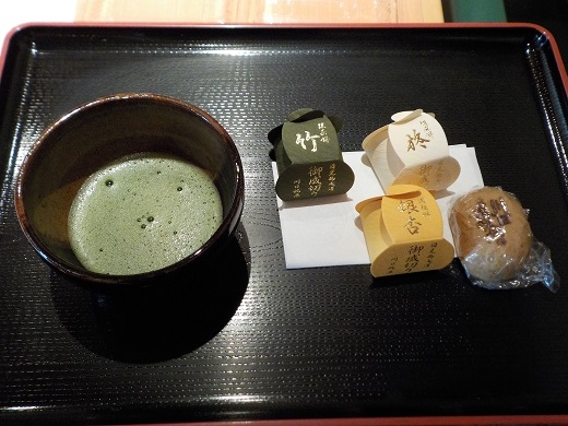 お抹茶と和菓子