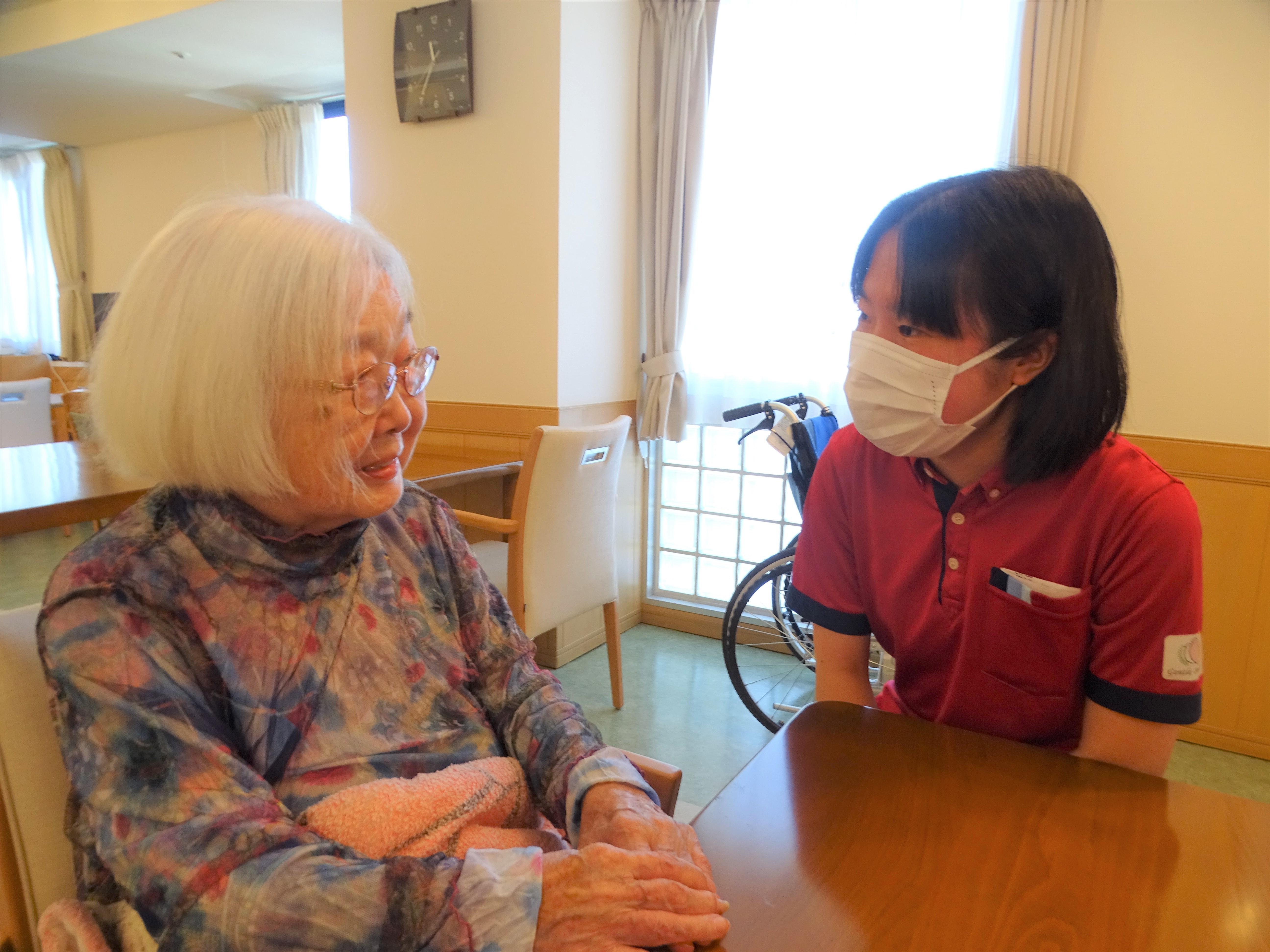 新しいスタッフ紹介　～ケアスタッフ～