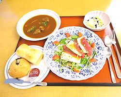 バレンタインスペシャルおやつ＆こよみ膳