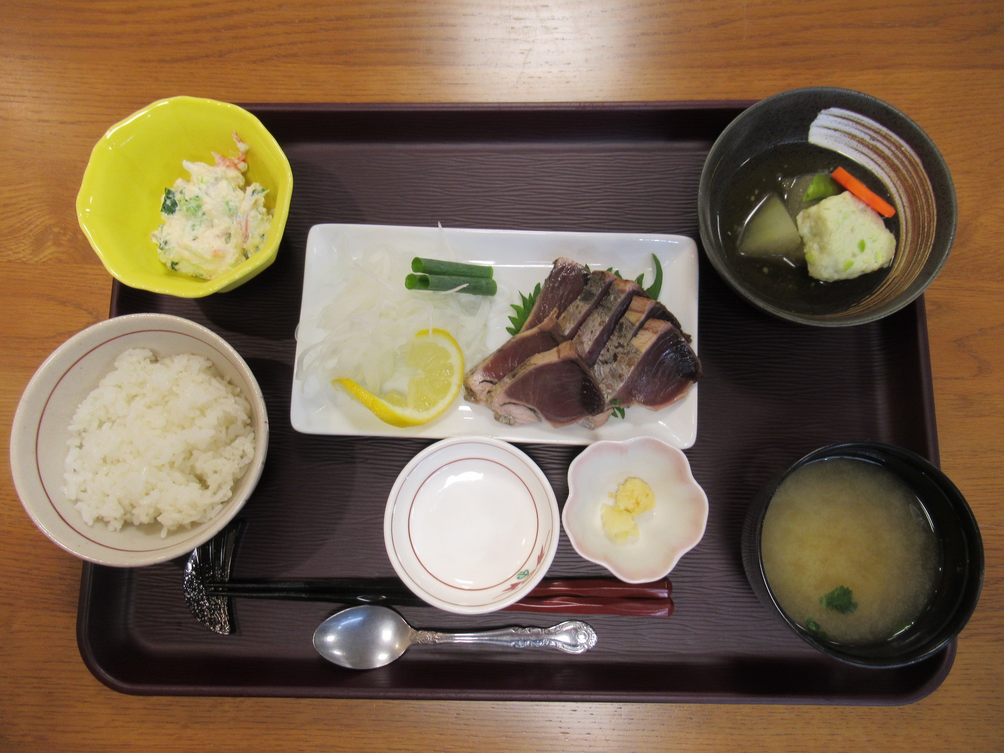 特別食「かつおのたたき膳」