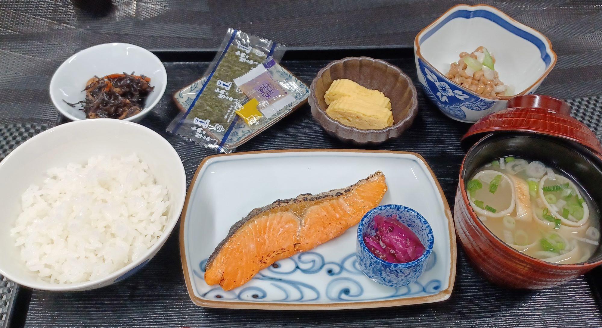 朝のひとときをより豊かに ~和定食&お粥の新メニュー~