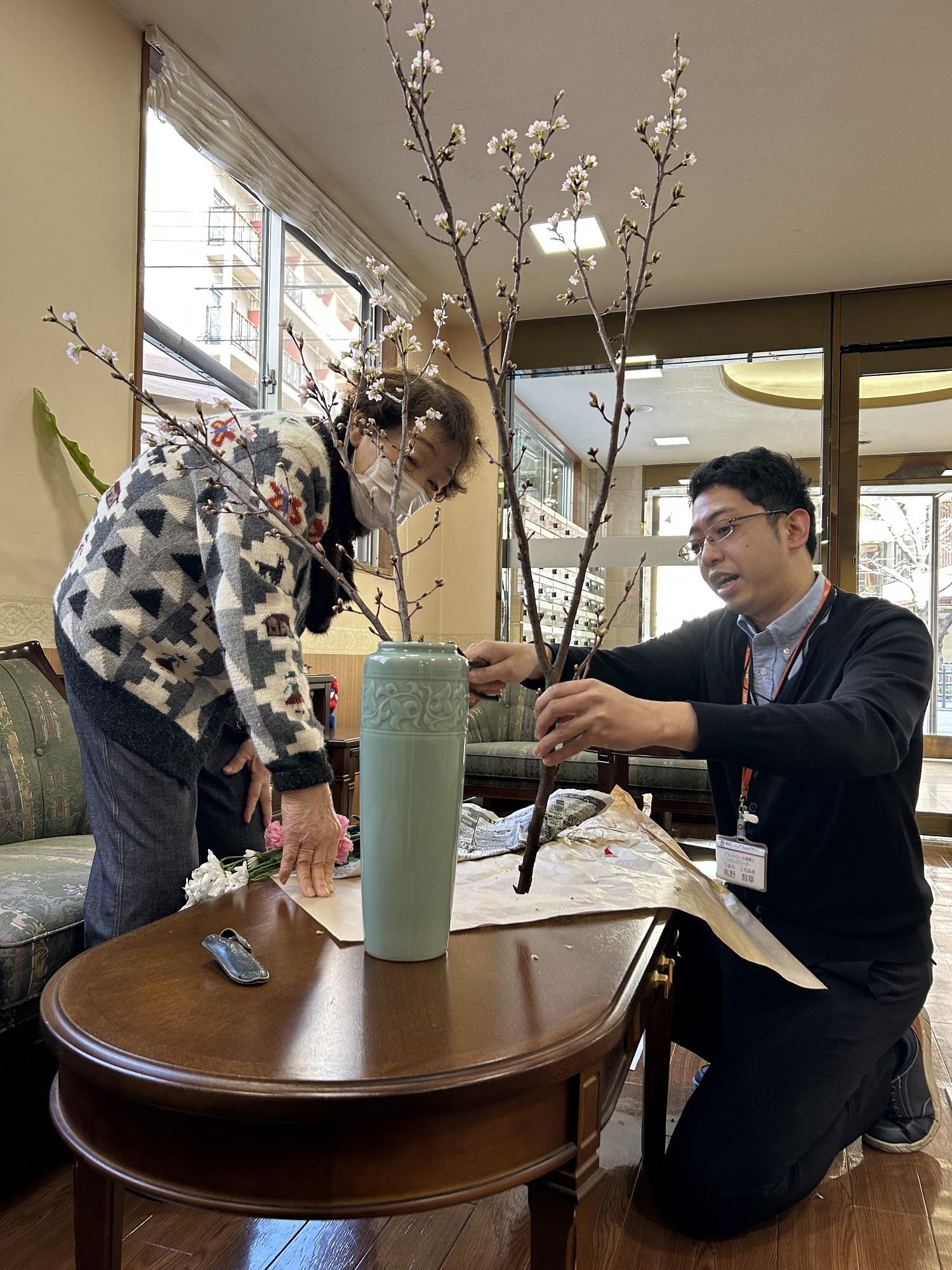 初めての挑戦～生け花～