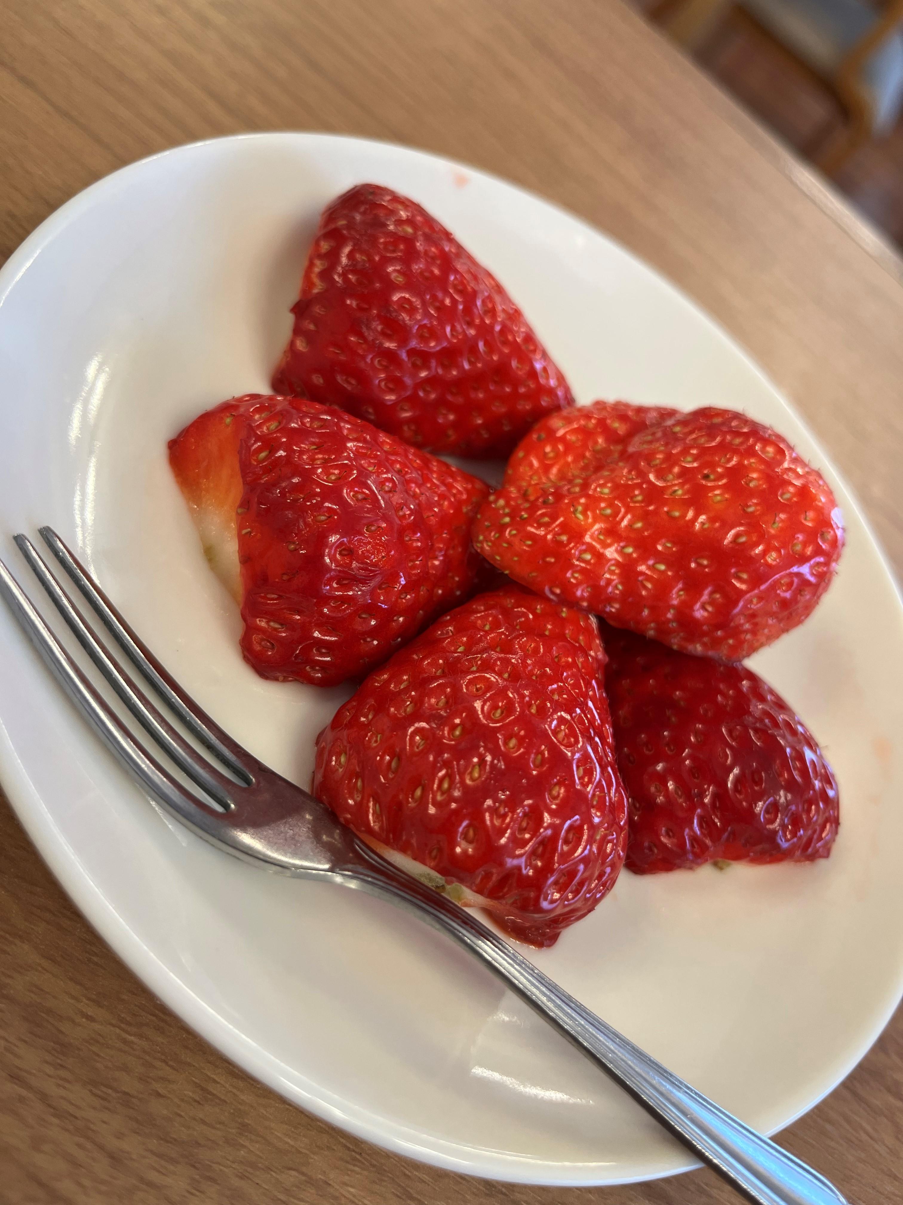 にやりほっと~イチゴと笑顔の差し入れ~