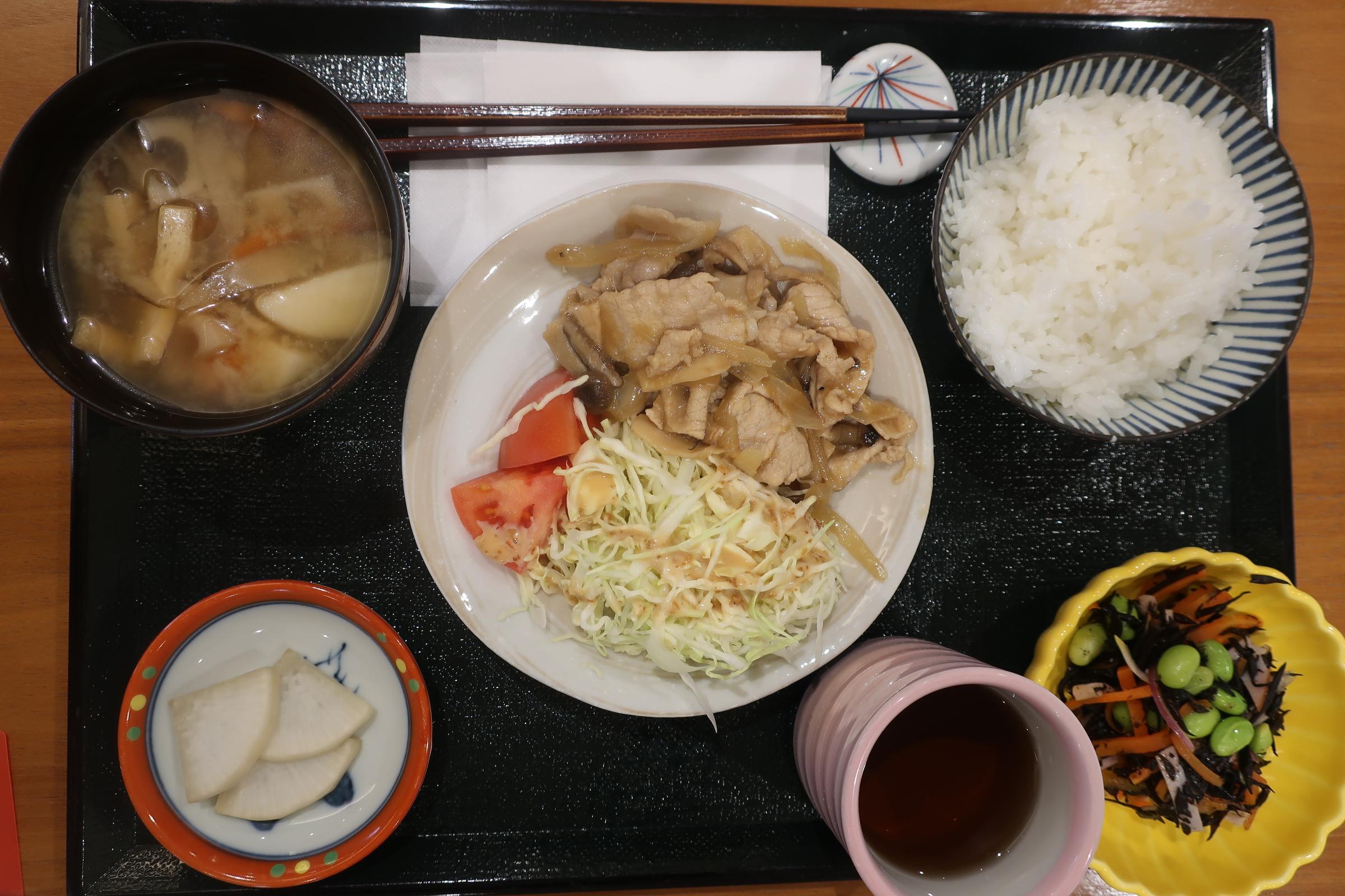 ある日の昼食　～腸活メニュー～