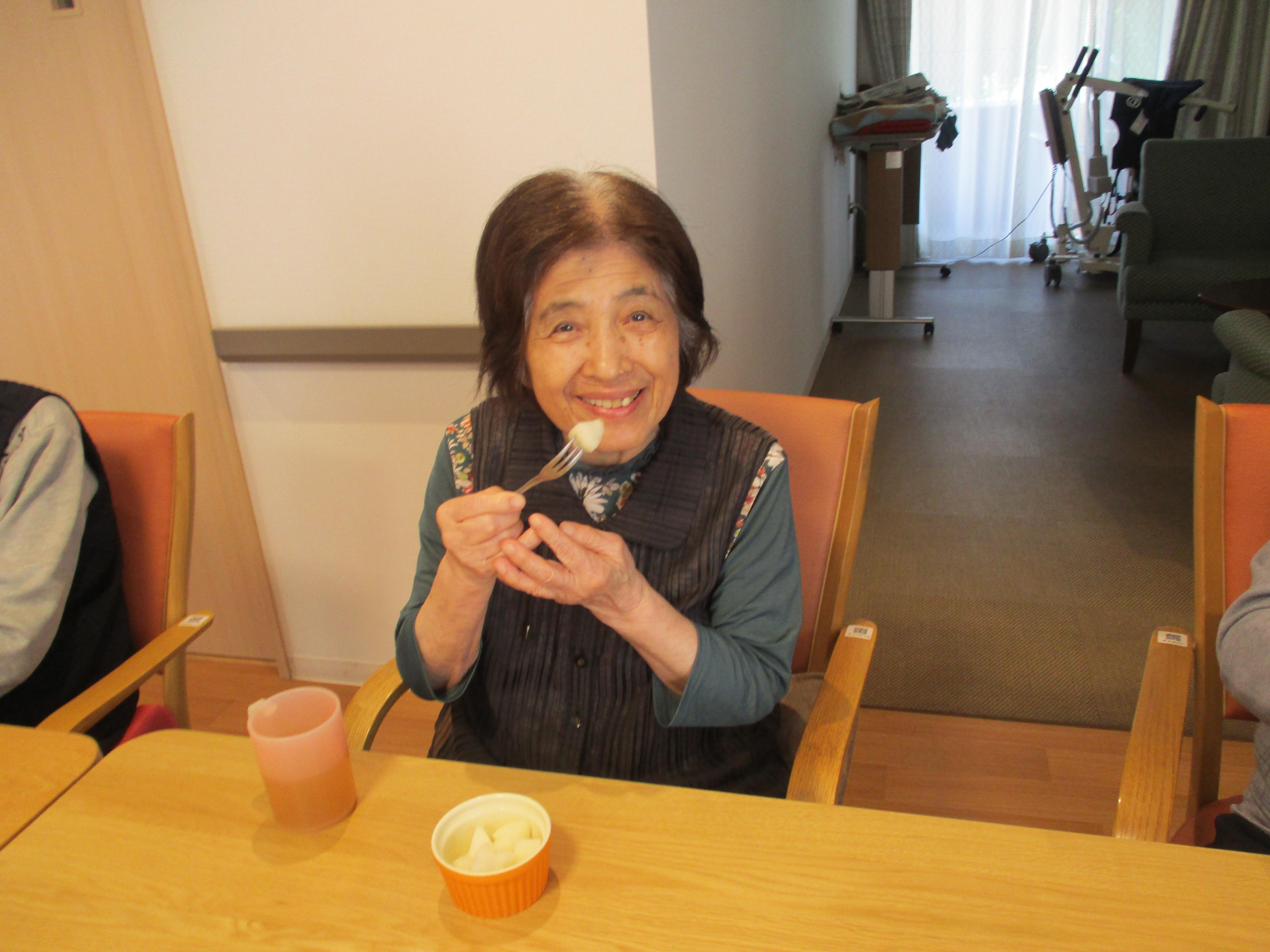 笑顔あふれるおやつタイム