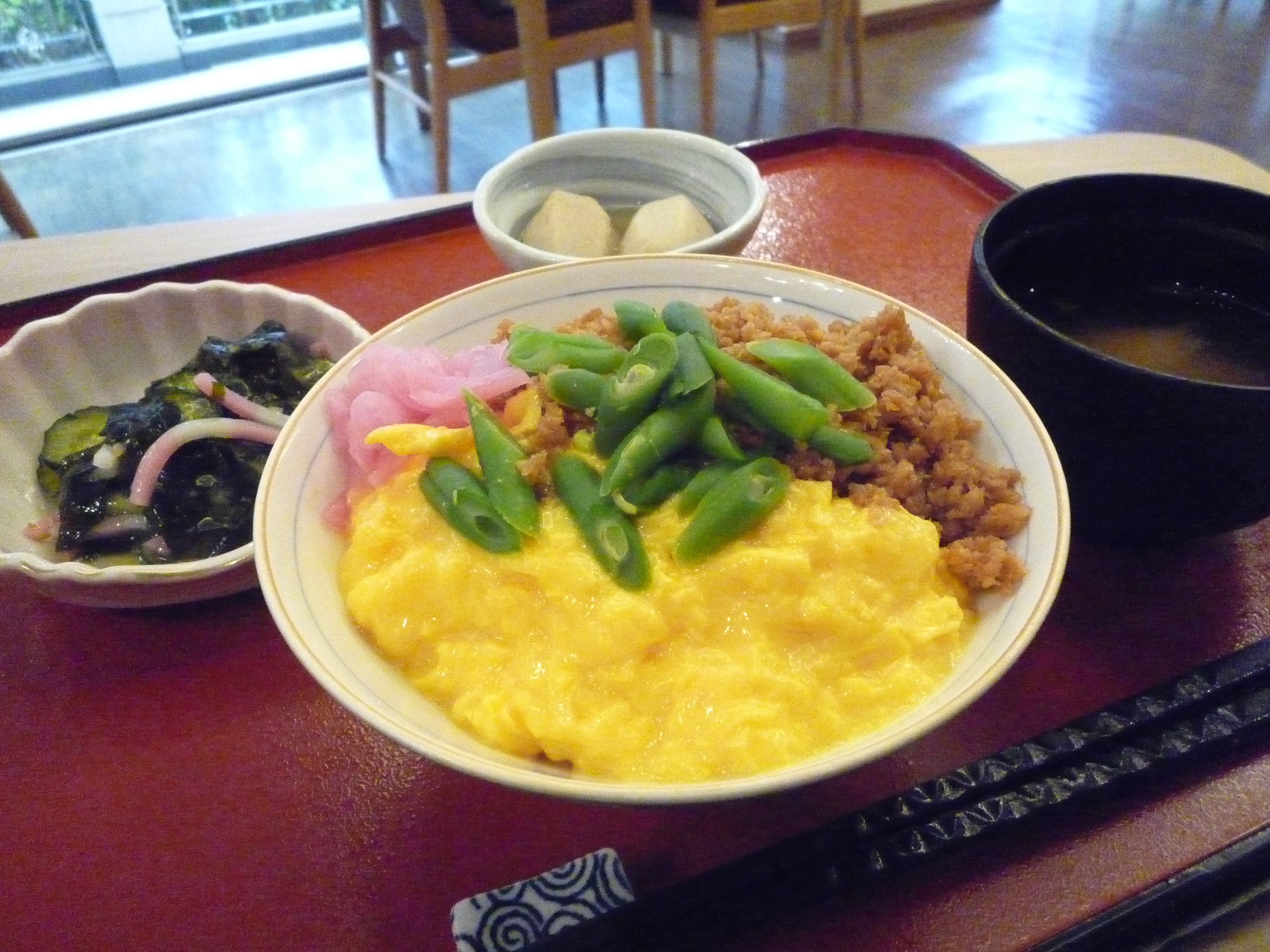 2023年11月25日昼そぼろ丼.JPG