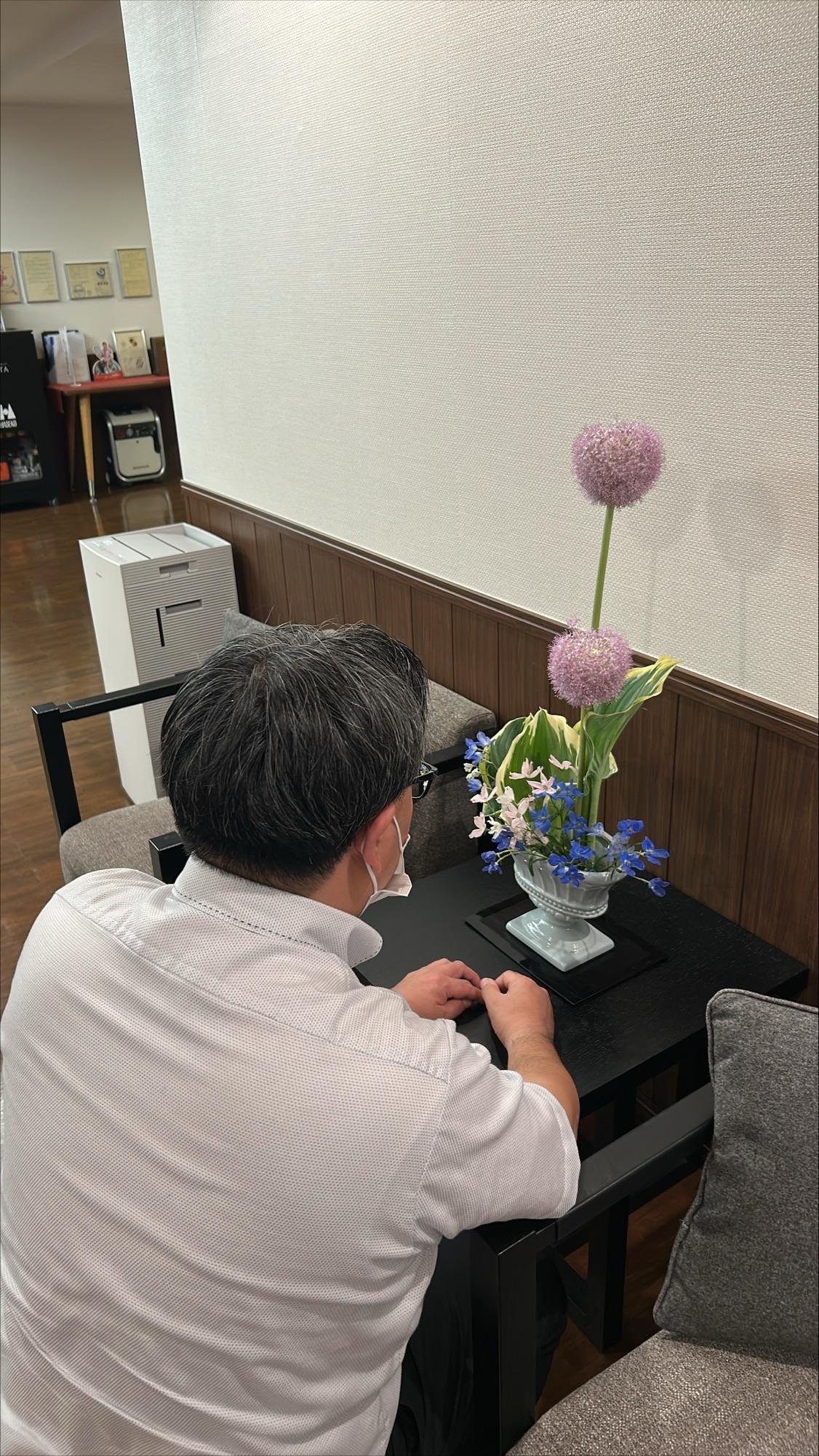 花と事業所長