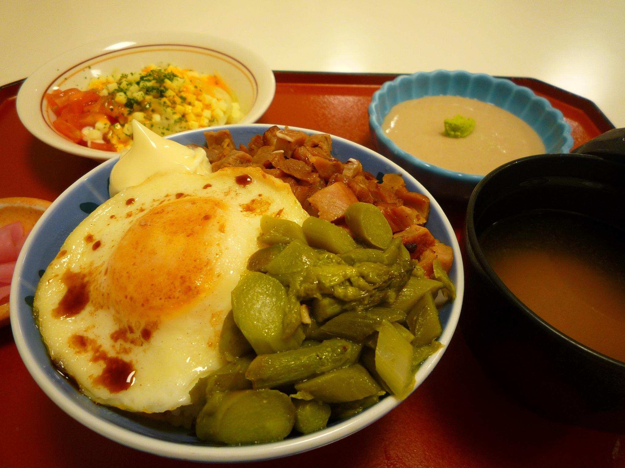 2025年9月7日　目玉焼き丼.JPG