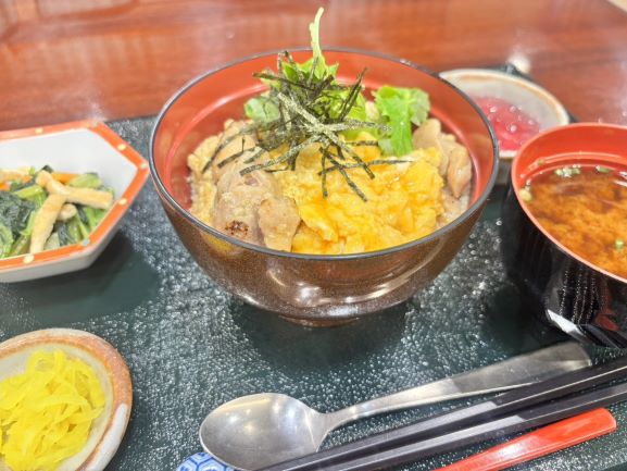 香ばしさと旨みを味わう絶品丼🍚