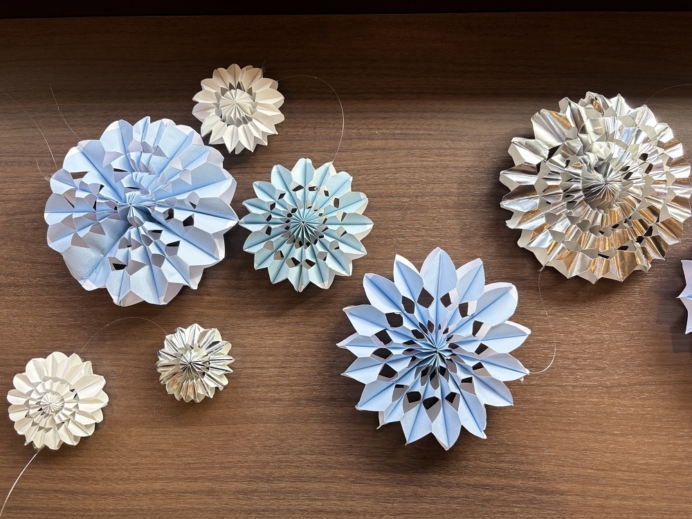 X'mas飾り、準備始めました!